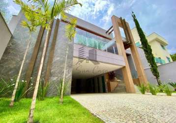 Casa de alto padrão em condomínio, bairro paquetá