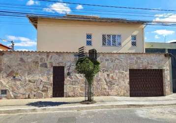 Casa de 5 quartos suíte e closet no bairro alto dos pinheiros