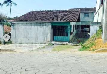 Casa averbada com 3 quartos no guanabara!