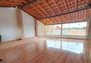 Linda casa localizada no cidade morumbi 3 dormitórios  150m²