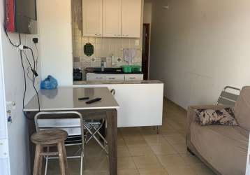 Apartamento com ótima localização no centro de matinhos