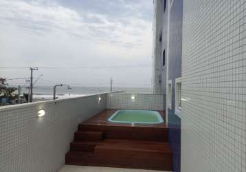 Apartamento frente para o mar com piscina