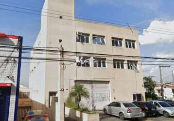 Prédio comercial na vila maria