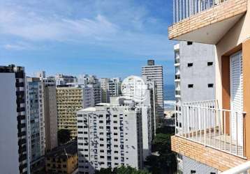 Apartamento amplo, reformado, com vista mar, clean bem ventilado 2 quadras da praia