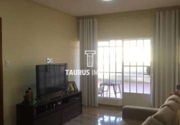 2 casas no terreno, 350 m², à venda por r$795.000