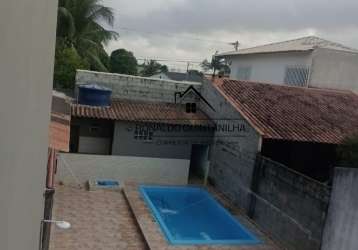 Casarão duplex com piscina, 12 placas de captação de energia solar.