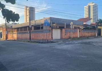 Vende um excelente imóvel com ótima localização no bairro de fátima