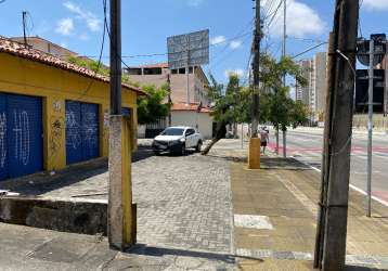 Aluga um excelente ponto comercial de esquina