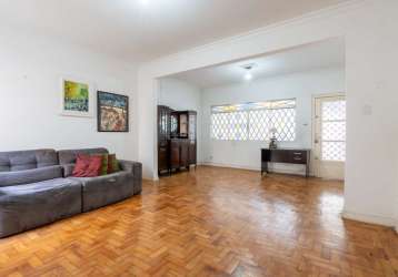 Casa tipo  para venda com 3 quartos, 140m²