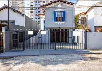 Aconchegante casa tipo  para venda com 5 quartos, 266m²