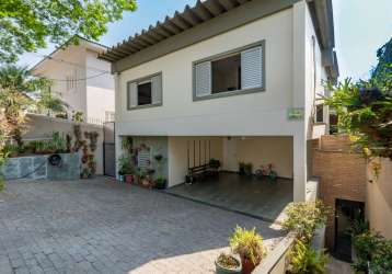 Excelente casa tipo  para venda com 3 quartos, 287m²