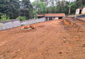 Terreno com edícula  1 dormitório à venda, 70 m² por r$ 250.000 - estância santa maria do portão - atibaia/sp