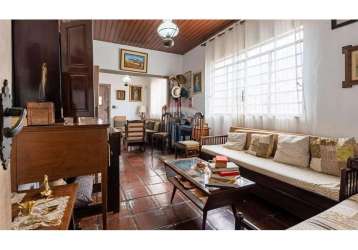 Casa histórica na granja julieta - 120m² a.c e 320 m² de terreno