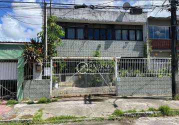 Vendo casa 203 m² de área 4 qts 1 suíte 2 vags em campo grande