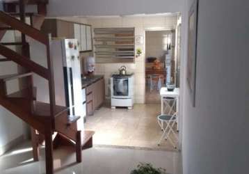 Otima casa 3 dormitórios  sendo 2 parte térrea e outro no mezanino ou serve também como gabinete  ,  living amplo 2 ambientes  , cozinha e area com churrasqueira integradas ,  área serviço separada  e