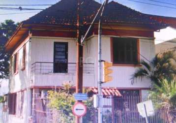 Casa 3 dormitórios  no bairro: medianeira em porto alegre;&lt;br&gt;casa  residencial com 2 pavimentos, 3 dormitórios,1 dormitório suíte, living, área de seviço, dependência de empregada, banheiro aux