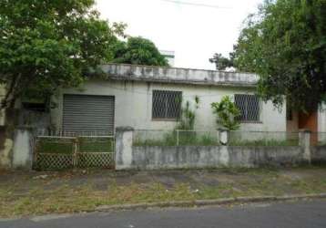 Casa em alvenaria, precisando de reformas no bairro vila ipiranga. possui 03  dormitórios, com área privativa de 84,60m². o terreno mede 15,40m² x 12,50m². ideal para construir. excelente para comérci