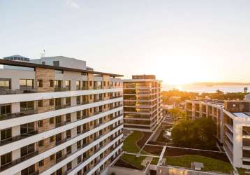 Não há privilégio maior do que tudo estar ao nosso alcance. com torres residenciais, comerciais, mall e estacionamento num terreno de aproximadamente 10.000m², o empreendimento é contemporâneo e integ