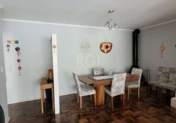 Excelente apartamento à venda semimobiliado com 3 dormitórios no bairro passo da areia, living 2 ambientes, cozinha, 2 banheiros, área de serviço, 1vaga garagem fechada escriturada, piso porcelanato n