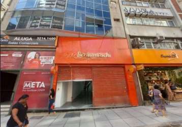 Excelente loja comercial, para alugar no bairro centro, em porto alegre, com área total aproximada de 300 m², com 2 banheiros, 3 ar-condicionado, pia com balcão, piso de cerâmico, posição térreo, fren