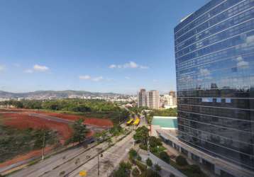 Sala comercial trend office nova carlos gomes! de frente, andar alto, desocupada.