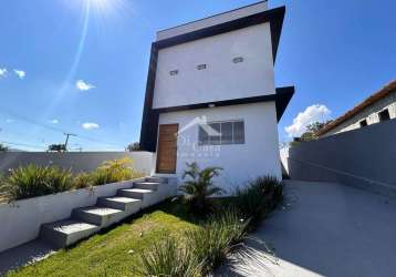 Casa com 03 quartos à venda em atibaia