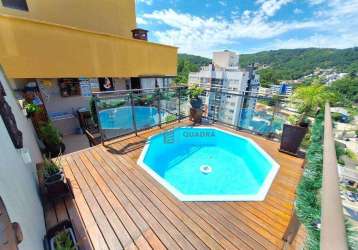 Cobertura duplex à venda com piscina e linda vista livre no itacorubi, florianópolis !!