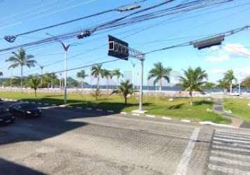 Casa em condomínio horizontal em um dos melhores bairros da cidade de frente para o mar !