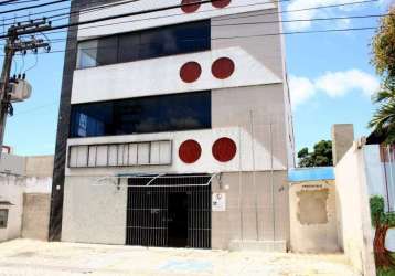 Prédio comercial no bairro são josé ,em frente a praça da bandeira