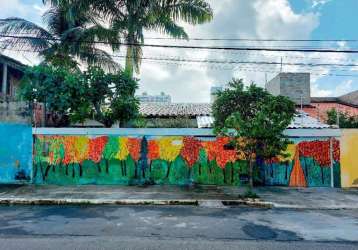 Casa em excelente localização da atalaia