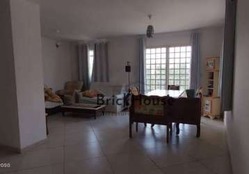 Casa com 4 dormitórios à venda, 180 m² por r$ 720.000,00 - taboão - são roque/sp