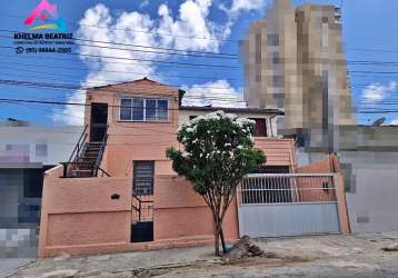 Vendo ampla casa muito bem localizada, próximo ao kina do feijão aldeota, uma quadra para a heráclito graça