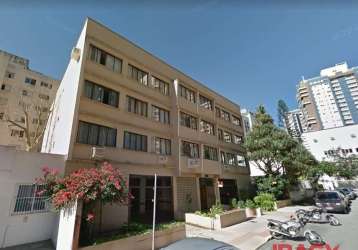 Apartamento com 2 quartos para alugar na rua henrique bruggemann, 57, centro, florianópolis, 93 m2 por r$ 3.800