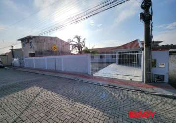 Casa com 3 quartos para alugar na rua arcanjo cunha, 205, rio grande, palhoça, 140 m2 por r$ 3.000