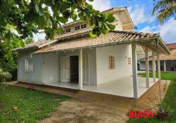 Casa com 3 quartos para alugar na servidão orleans, 212, ingleses do rio vermelho, florianópolis, 129 m2 por r$ 5.900