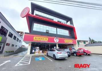 Sala comercial com 1 sala para alugar na avenida bom jesus de nazaré, 935, aririu, palhoça, 53 m2 por r$ 3.000