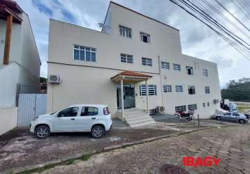 Apartamento com 2 quartos para alugar na rua deputado antônio edu vieira, 1454, pantanal, florianópolis, 130 m2 por r$ 3.900