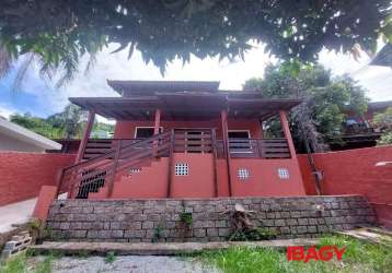 Casa com 4 quartos para alugar na rodovia francisco thomaz dos santos, 1180, morro das pedras, florianópolis, 160 m2 por r$ 6.500