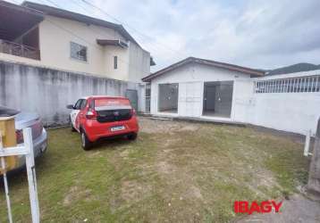 Casa com 2 quartos para alugar na alecrim, 115, monte verde, florianópolis, 43 m2 por r$ 4.000