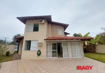 Casa com 5 quartos para alugar na itapecirica, 198, itacorubi, florianópolis, 250 m2 por r$ 8.500