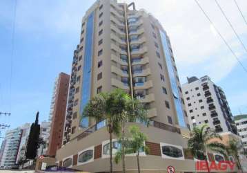 Apartamento com 4 quartos para alugar na rua ferreira lima, 199, centro, florianópolis, 161 m2 por r$ 6.500