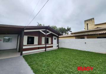 Casa com 2 quartos para alugar na rua das corticeiras, 996, campeche, florianópolis por r$ 8.200