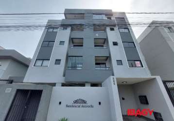 Apartamento com 2 quartos para alugar na rua paulo roberto aives, 145, nova palhoça, palhoça, 53 m2 por r$ 1.800