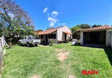 Casa com 2 quartos para alugar na servidão flor, 350, ingleses, florianópolis, 114 m2 por r$ 2.700