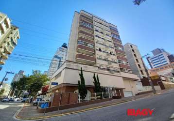 Apartamento com 2 quartos para alugar na rua frei evaristo, 29, centro, florianópolis, 82 m2 por r$ 4.300