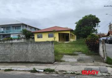 Casa com 3 quartos para alugar na estrada dário manoel cardoso, 1248, ingleses do rio vermelho, florianópolis, 110 m2 por r$ 3.500