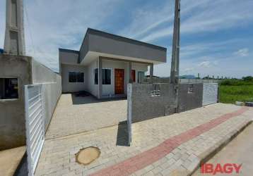 Casa com 2 quartos para alugar na nereu ghizoni,    lot 10, q 29, 01, guarda do cubatão, palhoça, 47 m2 por r$ 1.800