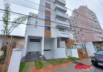 Apartamento com 2 quartos para alugar na rua adão schmidt, 181, barreiros, são josé, 53 m2 por r$ 2.200