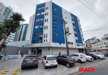 Apartamento com 1 quarto para alugar na avenida josué di bernardi, 239, campinas, são josé, 45 m2 por r$ 1.250