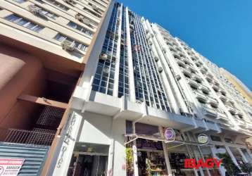 Apartamento com 1 quarto para alugar na rua vidal ramos, 140, centro, florianópolis, 34 m2 por r$ 2.790